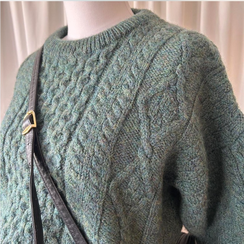 Vintage Aran Crafts 100% Wool Fisherman’s Cable Knit Sweater. - Picture 6 of 8